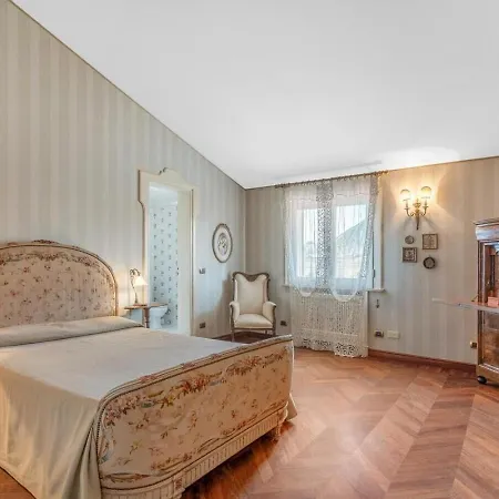 Katerna Lux House