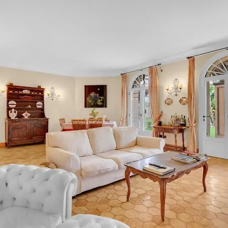 Katerna Lux House